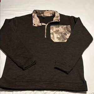 Habit Camo Pullover Shirt